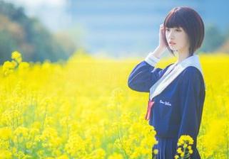 冥思苦想+一副眼镜=沧霁桔梗的创意，你值得下载这作品集！