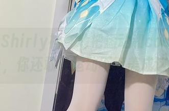 当白栎Shirly神奇地把运动和cos画了个等号，你还敢说运动不能美成这样？