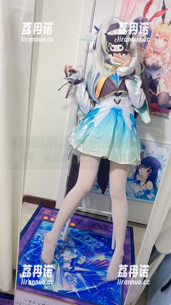 当白栎Shirly神奇地把运动和cos画了个等号，你还敢说运动不能美成这样？