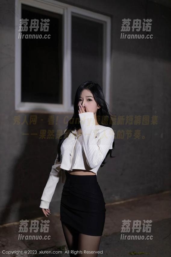 秀人网 - 看！Candy糖糖最新短裤图集——果然是要UP一下人气的节奏。