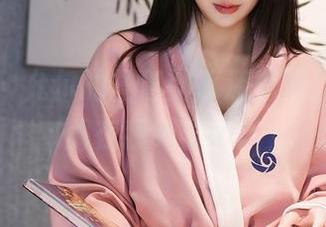 秀人网 - 允尔的图包比水还透明，都快溶解在我眼里了。