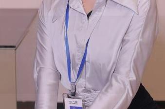 秀人网 - 一觉醒来，杨可可coco的天台写真就让我了解了什么叫做“不简单”资源。
