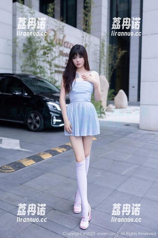 秀人网 - 揪心的水水姐图集：她的水手服里藏着小小的海盐冰淇淋
