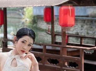 秀人网 - 谁说课堂不能无圣光？猫咪巨臀妹妹教你玩转图包的另一面！
