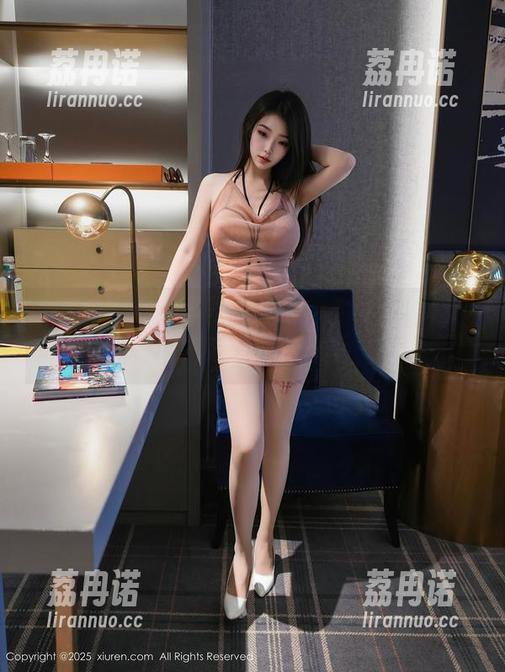 秀人网-白甜 秀人网 - 白甜全集:运动作品中偶然变换的视线,总让人想多看几眼
