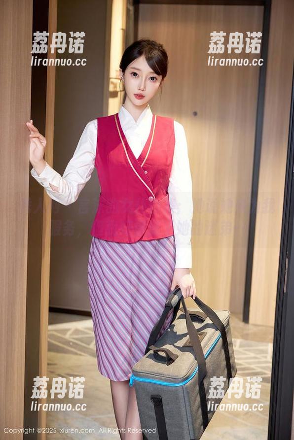 秀人网 - 言沫的女仆合集：她说她来为我服务，但我好像成了她的迷弟…