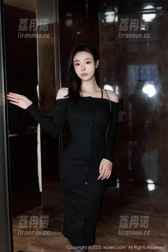 秀人网 - 不花钱晒少女美，陈思琪的写真就是这么任性