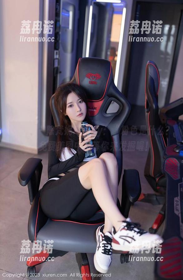 秀人网 - 陈梵妮Fanny：“粉色是什么？”免费美图中只等你来发掘喔！
