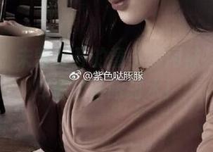 微密圈 - 未曾公开的童小芯网袜特辑，图库请自备眼药水！