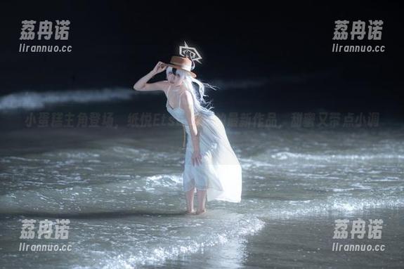 小蛋糕主角登场，纸悦Etsu_ko的最新作品，甜蜜又带点小调皮。