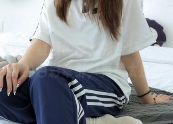绮梦摄影 - 蔡蔡的白衬衫合集，不小心被这些单纯的色彩牵引，真是太别扭又好玩