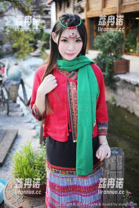 美媛馆 - Cris_卓娅祺写真集：美足特辑，为什么这双脚让我分身乏术？