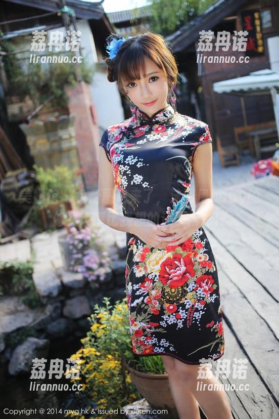 美媛馆 - 免费图包来了，沫晓伊baby的修女造型比我想的还要精彩！