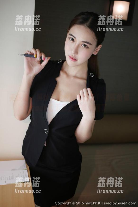美媛馆 - 黑丝其实也能很日常！看陈怡曼coco的无圣光图集就懂了