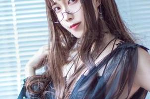 翎柒菜菜的学姐美图合集，学习虽然重要，但优雅更不可或缺。