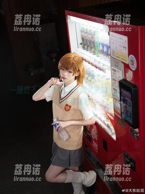 一图胜千言，腥味猫罐青灵梦的写真，大家来聊聊吧