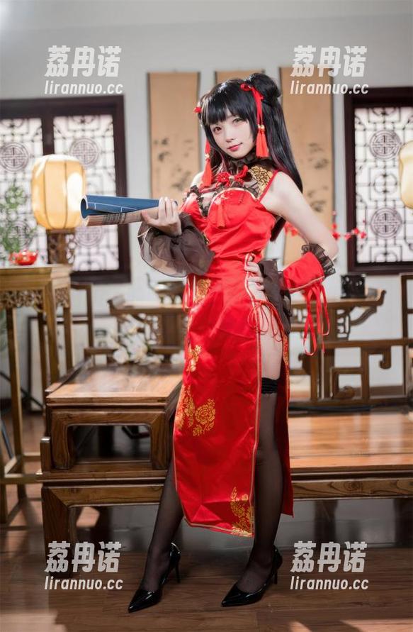 花铃Hana的图包来了：万圣节恶搞时刻，不喝酒的小女仆竟也活泼无比！