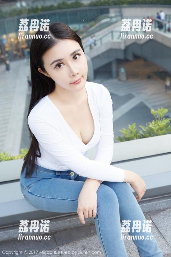 蜜桃社 - 高清黑丝，露西Lucy来啦！这身材好像是从漫画里走出来的？