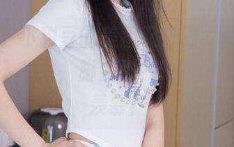 袜啵啵 - 小甜豆的美图又来啦，珠光白丝让人想入非非，脚尖那一抹透明我竟然也羡慕？