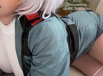 又见贝贝琪Becky，她的最新哈喽kittycos吸引了我目光，毫无抵抗力。