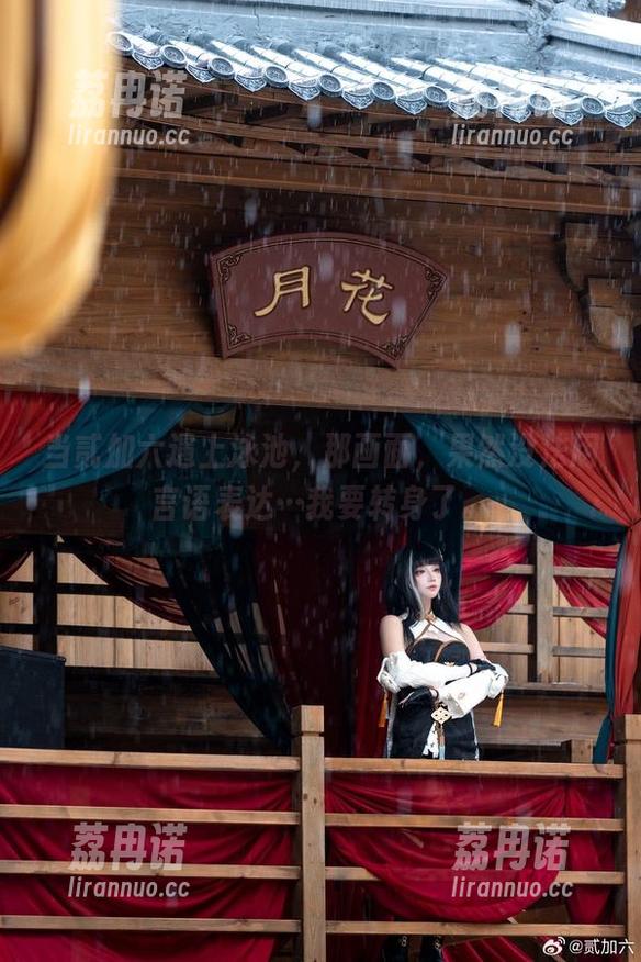当贰加六遇上泳池，那画面，果然没法用言语表达…我要转身了。