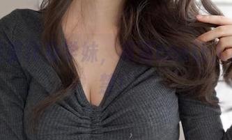 迷之呆梨化身学妹，高清cos让人忍俊不禁！