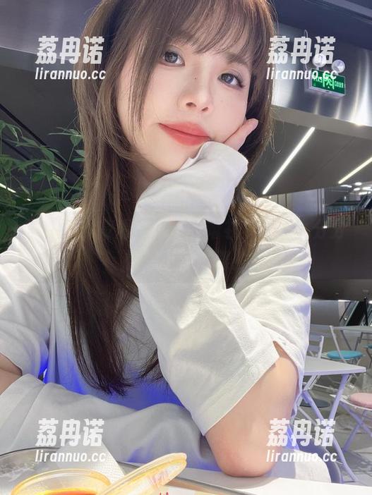 闪月半：高清写真里的婚礼梦游记，分分钟想上台跳舞！