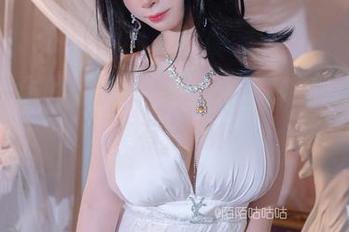 令人怀念的校服时光，陌陌咕咕咕的写真集有点辣！