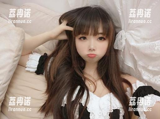 最新的雪琪SAMA自拍，官方认证：每一张都自带欢乐滤镜！