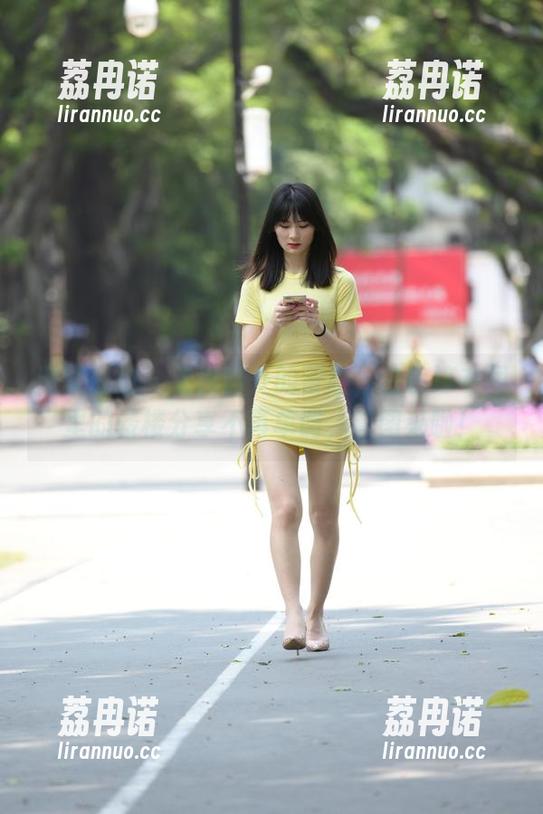 魔镜街拍 - 走出窗外的冒险，白色连衣裙里的楼楼分享不再单调，套图来啦！
