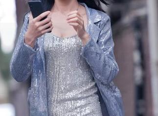 衬衫和蕾丝的恋爱，魔镜街拍最新作品上线，下载图片前，先别忘了随身准备一桶狗粮！